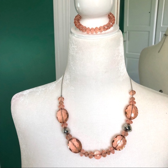Peach crystal necklace and bracelet - Picture 4 of 5